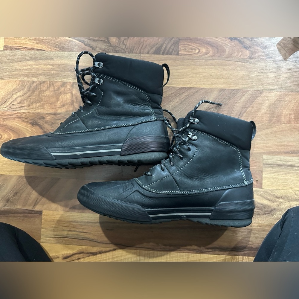 Clarks Cushion Collection Black Lace-Up winter Boots for Men - Picture 2 of 8